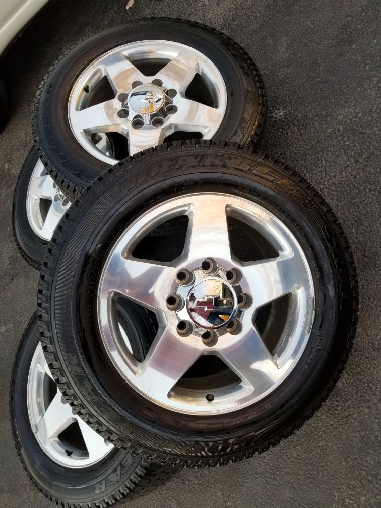 20" Chevy Silverado ltz Z71 HD 2500 stock wheels tires LIKE NEW!