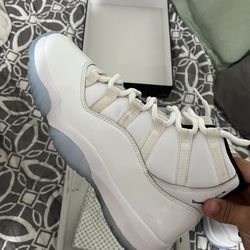 Jordan 11 Legend Blue 