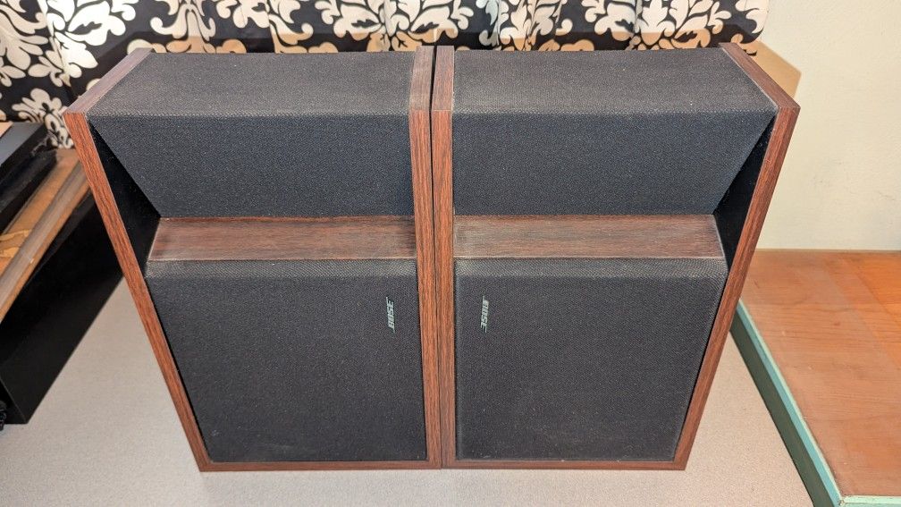 Vintage BOSE 201 Series Walnut Wood Speakers