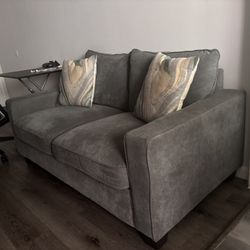 Grey/blue Couch