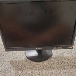 2 Computer Monitors 