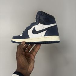Jordan 1 Midnight Navy Size 4.5M/6W/4.5Y