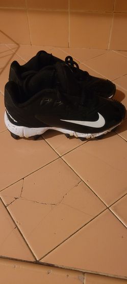 Nike Boys Cleats Size 12