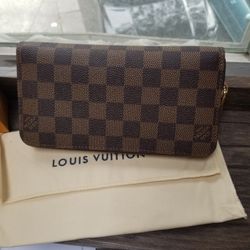 Louis Vuitton Damier Zippy Wallet