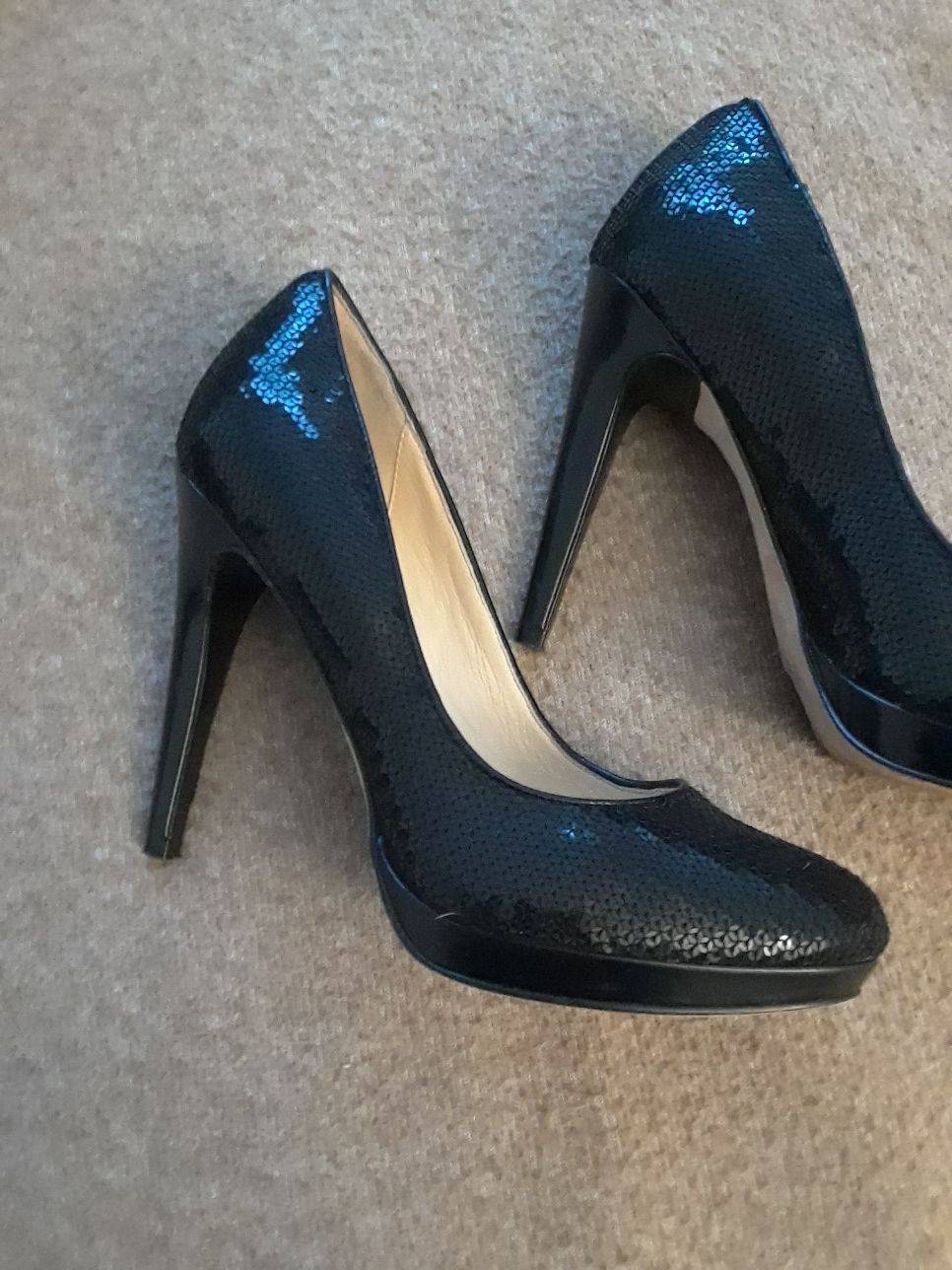 $4 COLE HAAN