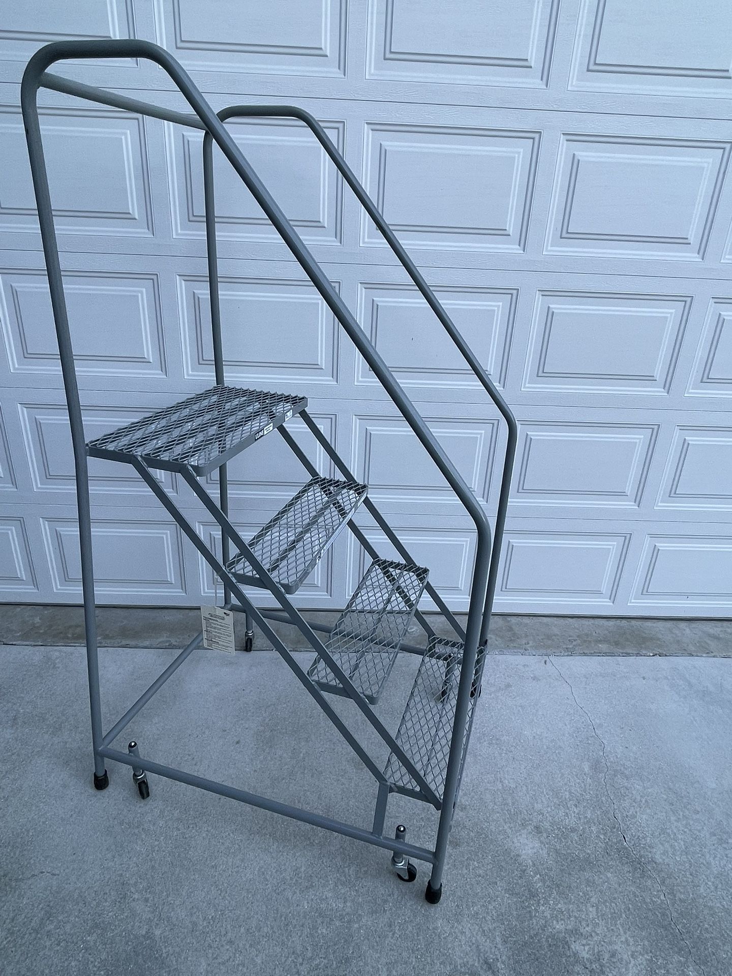 Uline 4 Step Rolling Safety Ladder - Assembled with 30" Top Step