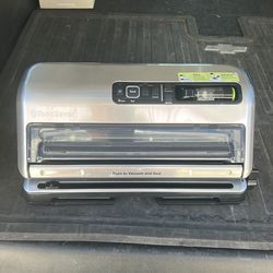 Assorted FoodSaver Sealer material