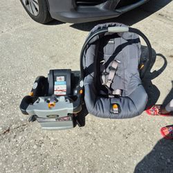 Chicco Car Seat with Base 