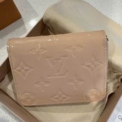 Louis Vuitton Monogram Vernis zip-around wallet in pink patent leather