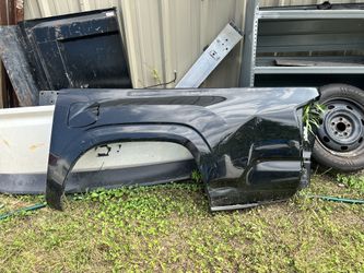 2015-2020 Toyota Tacoma Driver Bed Skirt 