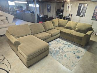 Havertys 3-piece oversized sectional sleeper sofa