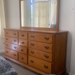 12 Drawer dresser With Mirror 