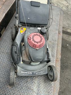Honda lawnmower comes with bag doesn’t start carburetor needs cleaning as is $80firm