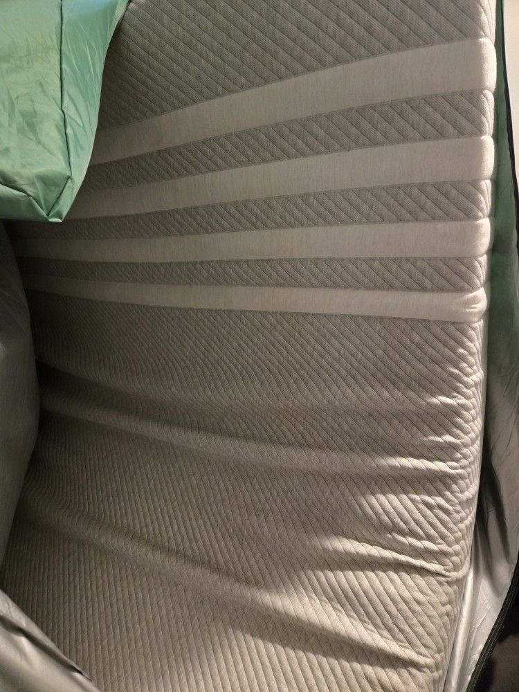 King Leesa Mattress With Cover