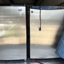 GE MINI FRIDGE 