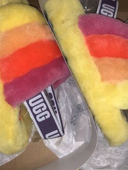 Uggs Slippers Size 5