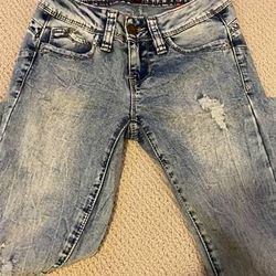 YMI Wanna Betta Butt? Women's Size 1 Mid Rise Skinny Slim Fit