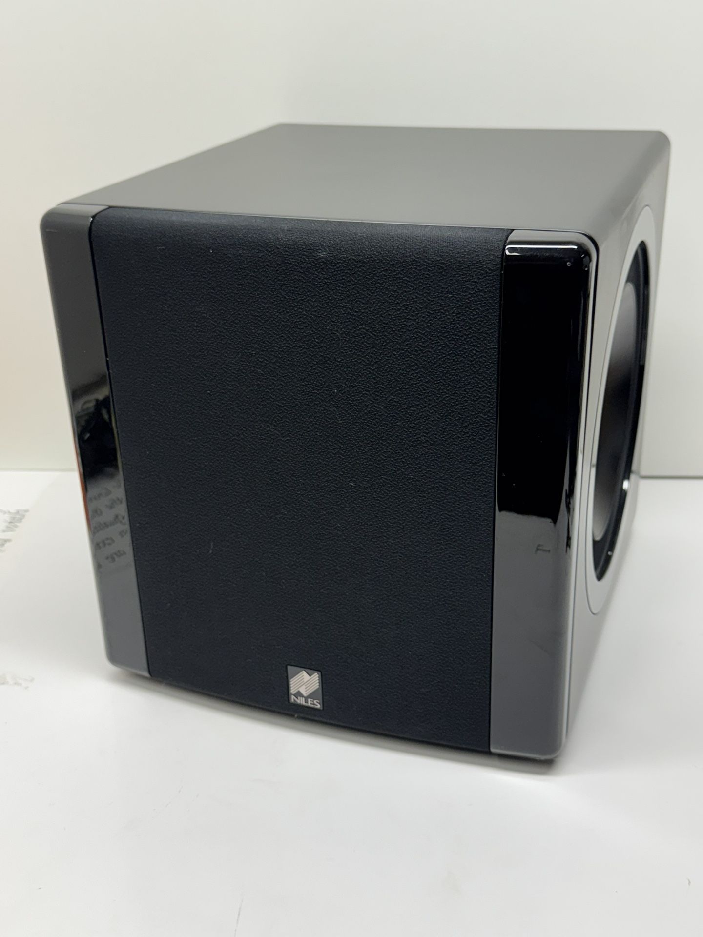 Beautiful Niles 1200 Watts Subwoofeer Subwoofer Black (SW8) In Like New Condition.