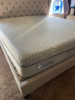 Brand New King Mattress - 14” Memory Foam with cool gel Sealy mattress