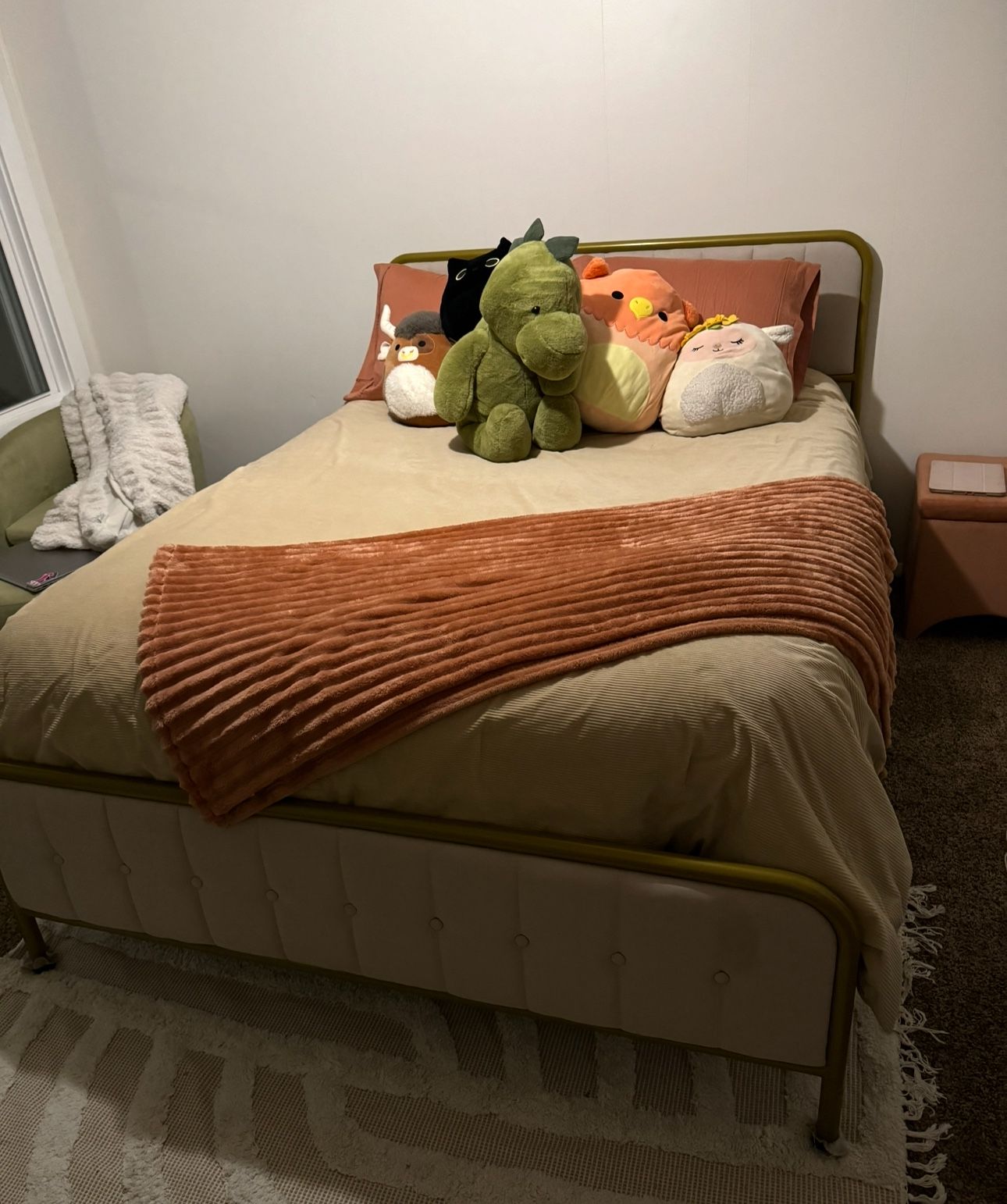 Queen Bedframe