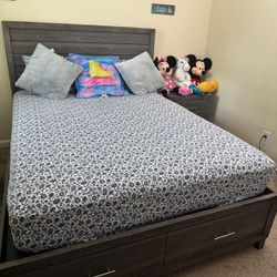 Queen Bed Set with Night Stand And Dresser