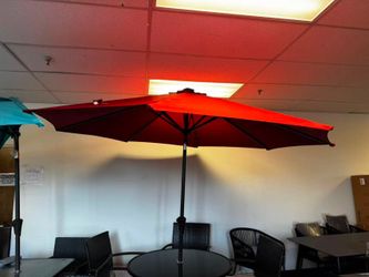 9ft Outdoor Patio umbrella with Solar Lights, Table Market Umbrella with Crank and Push-button Tilt System, Solar LED Lighted Patio Umbrella for Backy