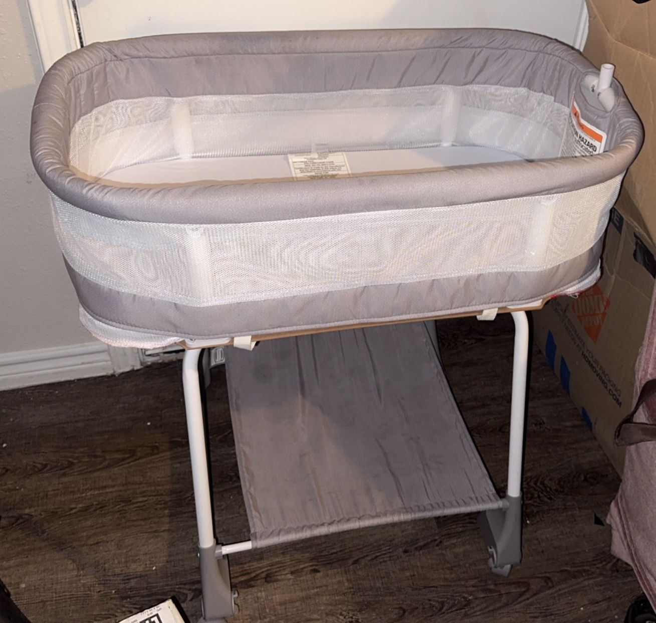 Target Swinging Bassinet W Wheels