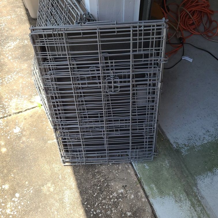 Dog Crate With 3 Doors And Pan 