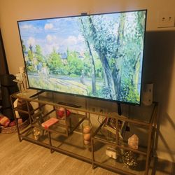 Moving Sale - TVs 55” And 50” With Wall Mount