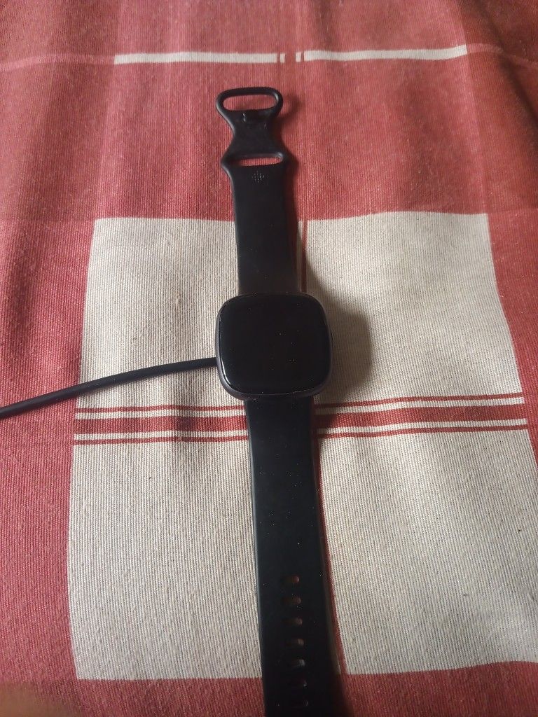 Fitbit Smartwatch Versa 4