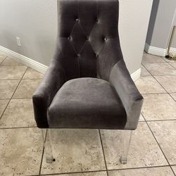 Beautiful Velvet Dining Chairs (8)