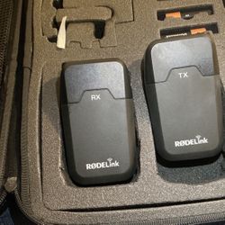Rode RODELink Filmmaker Kit Digital Camera-Mount Wireless Omni Lavalier Microphone System (2.4 GHz)