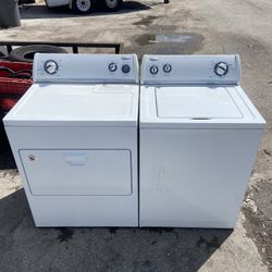 Whirlpool Washer And Dryer Set