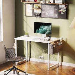 Small Desk with Power Outlets and USB Port Computer Desk for Home Office Gaming Simple Modern Style Writing Desks with Storage Bag Headphone Hook, 32 