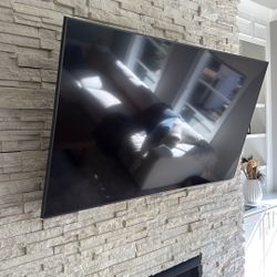 LG 72 in TV