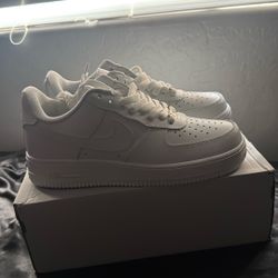 Nike Air Forces Size 8.5