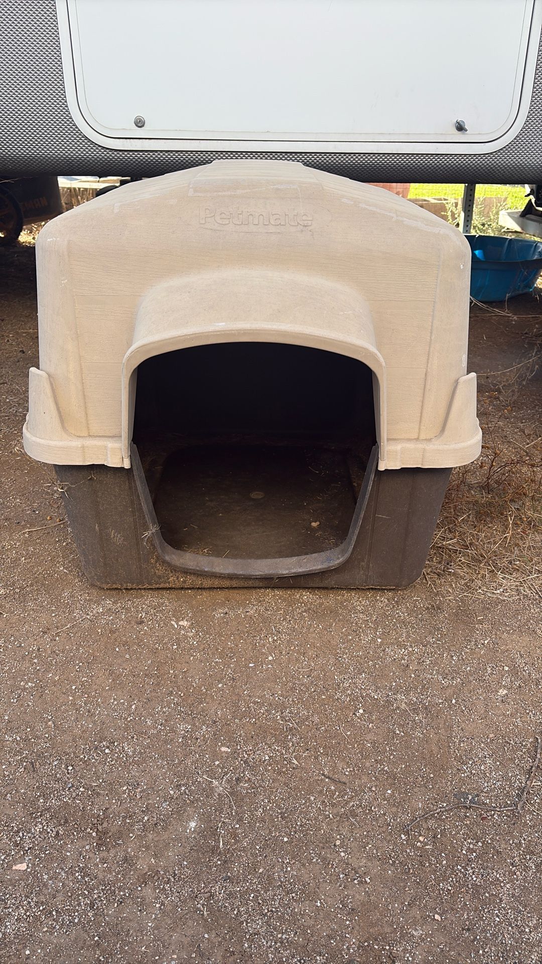 Plastic Dog House From Pet Mate. For Medium Size Dogs.