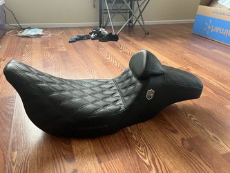 Saddleman seat