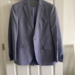 Men’s light blue linen suit