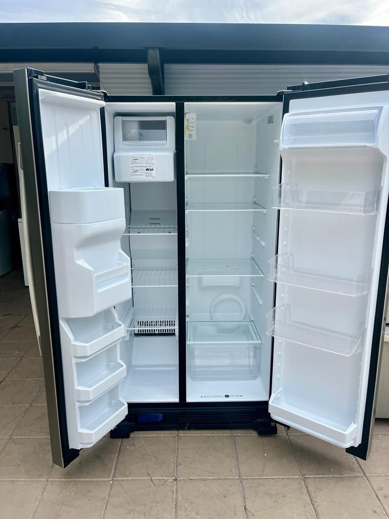 Side-By-Side Refrigerator, Stainless Steel 3 months warranty delivery dade and broward