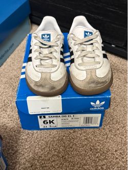 Boys adidas samba 6c