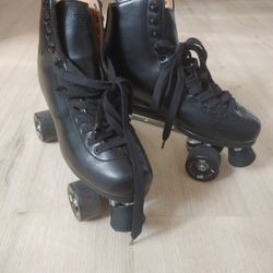 Riedell Roller Skates (Men Size 9)