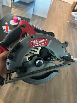 Milwaukee skill saw