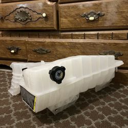 Coolant Overflow Tank for Peterbilt 579 & Kenworth T680 (2013–2023)