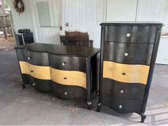 Dresser set