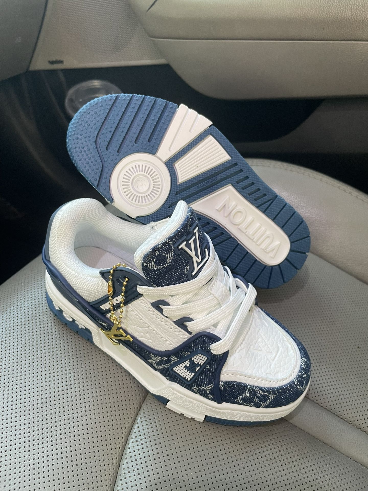LV KIDS SIZE 12C π―π₯π₯π₯