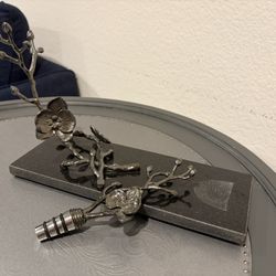 Michael Aram Black Orchid Wine Rest & Stopper 