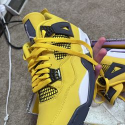 10.5 Men’s Air Jordan 4 Retros 