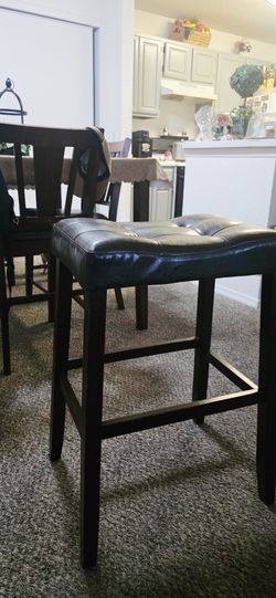 2 High Chairs
