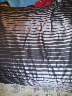  Thick Black And Gray Comforter,size King,$10, No Shams